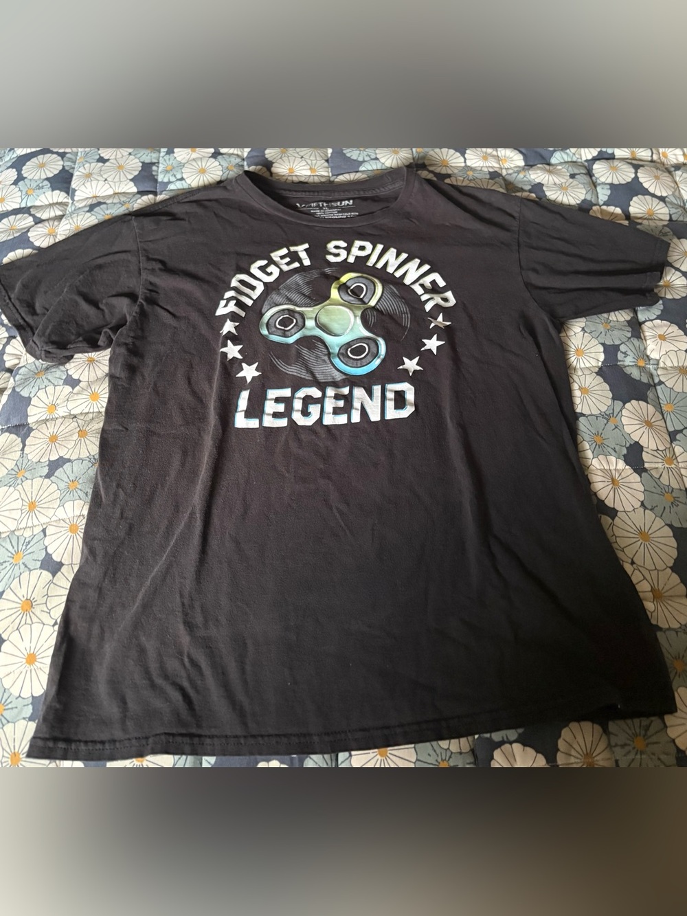Fifth Sun boys size XL black fidget spinner tee shirt
